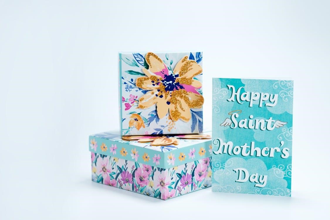 Mother’s Day card with gift box